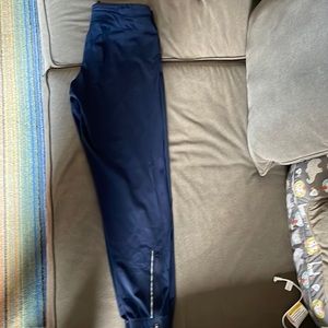 Lululemon lightweight Zipper cuffed jogger